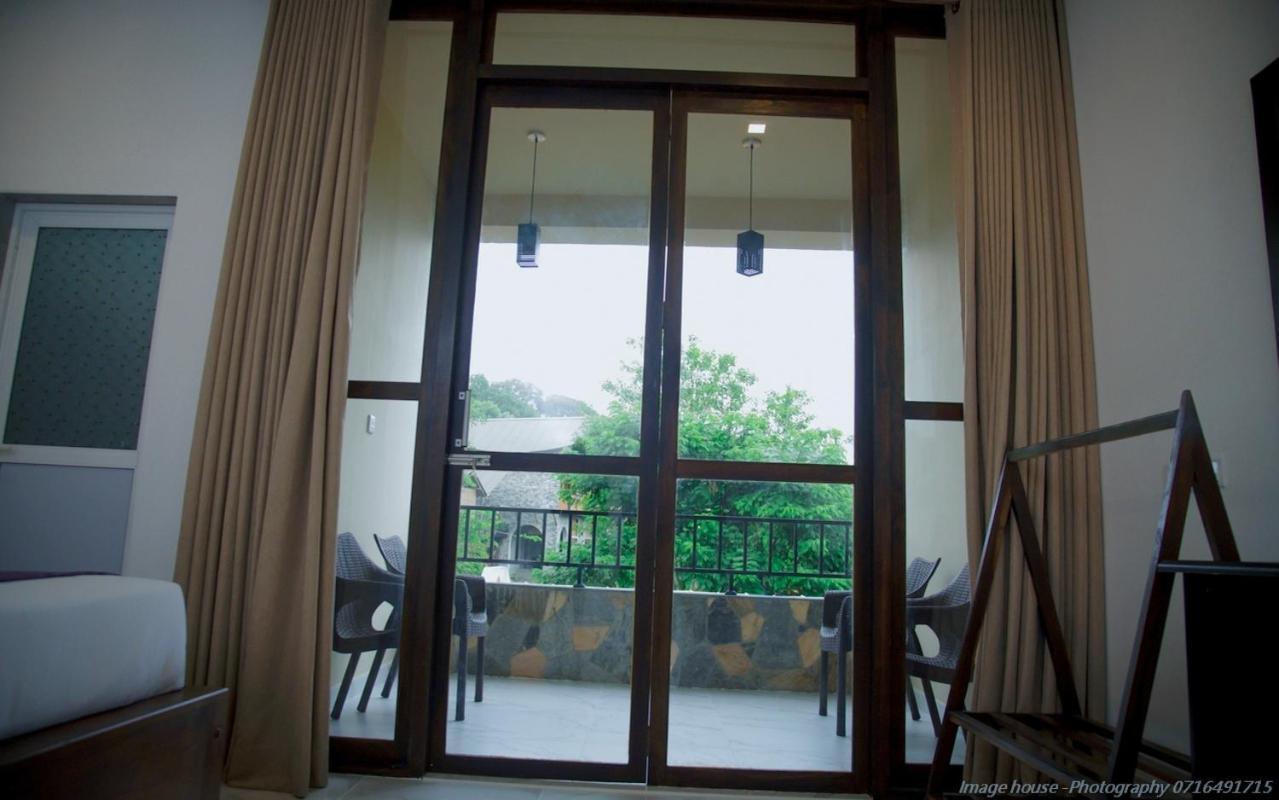 Ever Breeze Ella Hotel Exterior foto