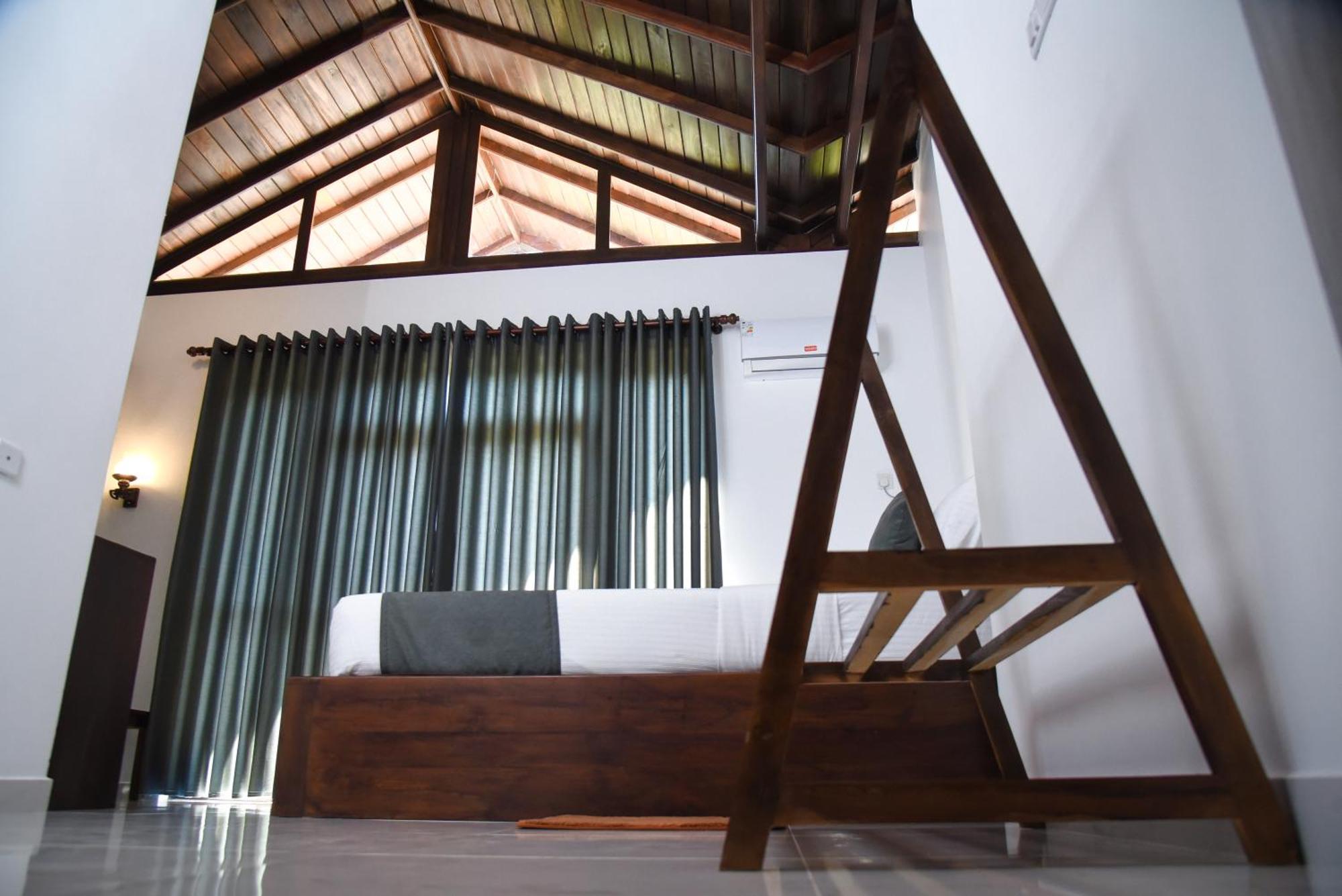 Ever Breeze Ella Hotel Exterior foto